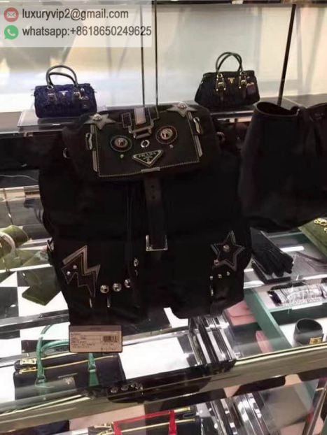 luxury deals: prada outlet