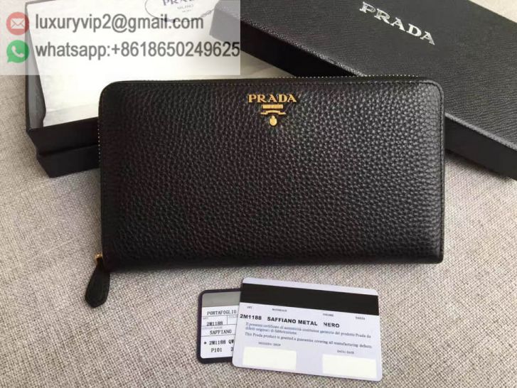 luxury deals: prada outlet