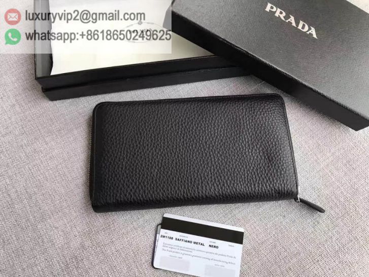 luxury deals: prada outlet