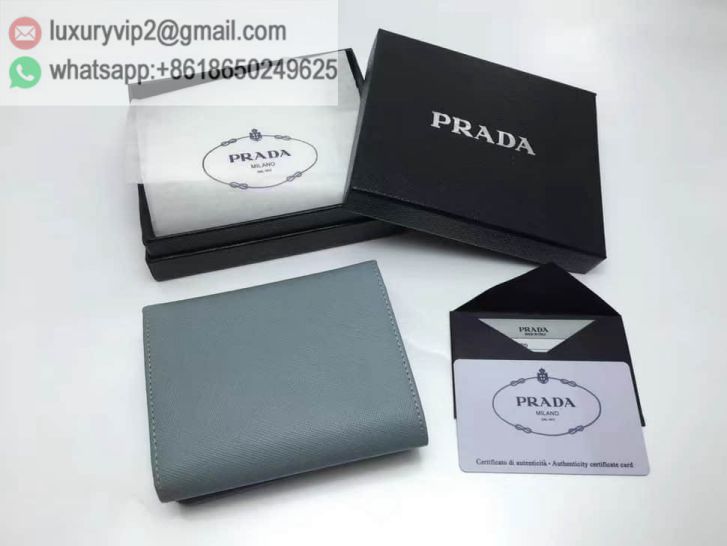 luxury deals: prada outlet