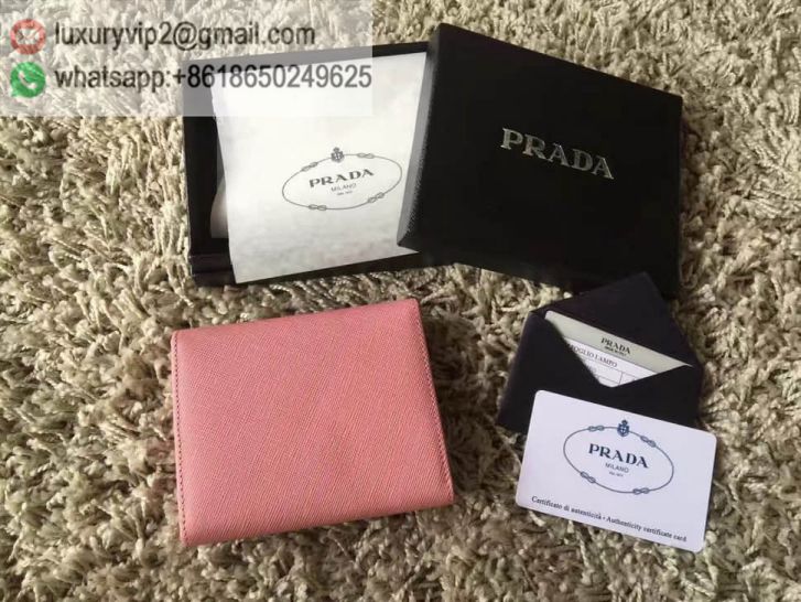 luxury deals: prada outlet