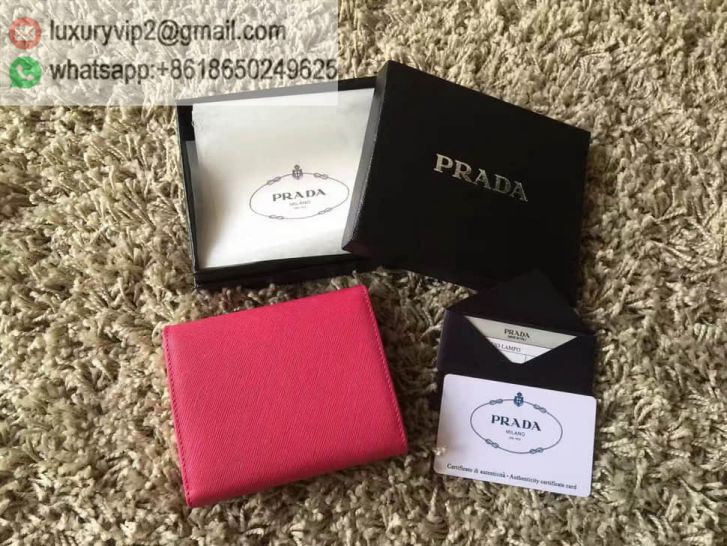 luxury deals: prada outlet