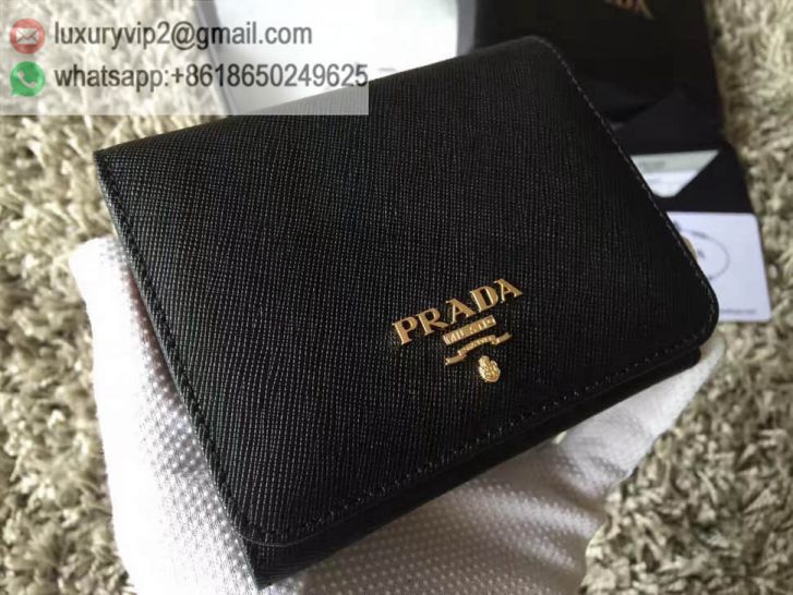 luxury deals: prada outlet