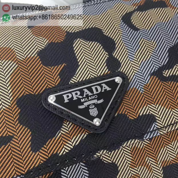 luxury deals: prada outlet