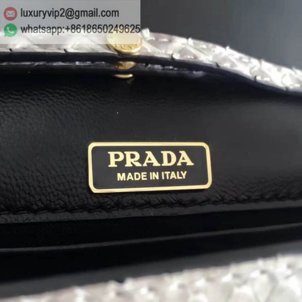 luxury deals: prada outlet