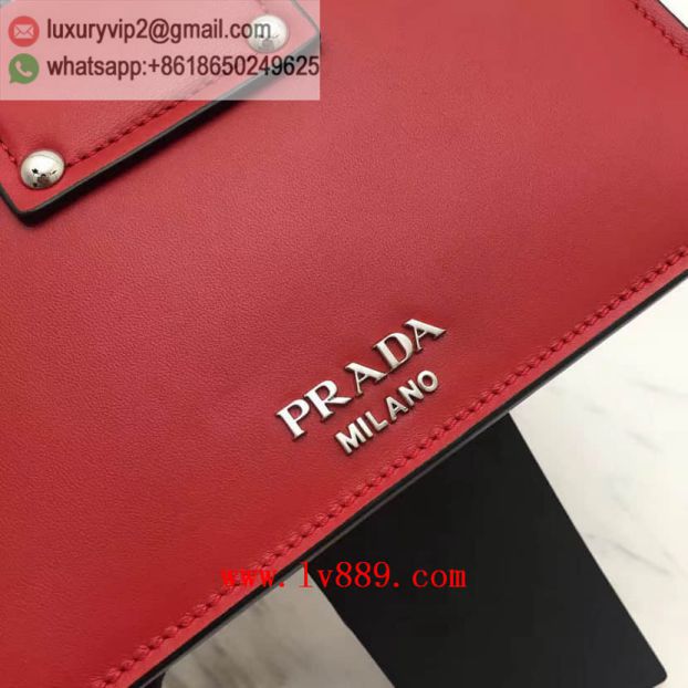 luxury deals: prada outlet