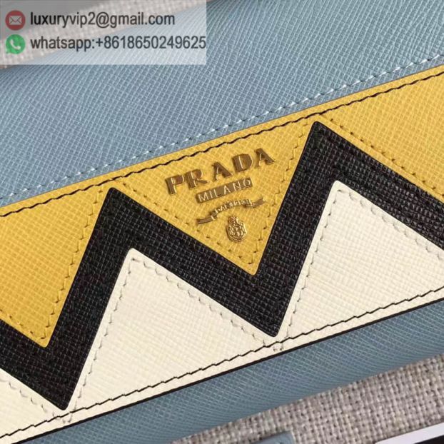 luxury deals: prada outlet