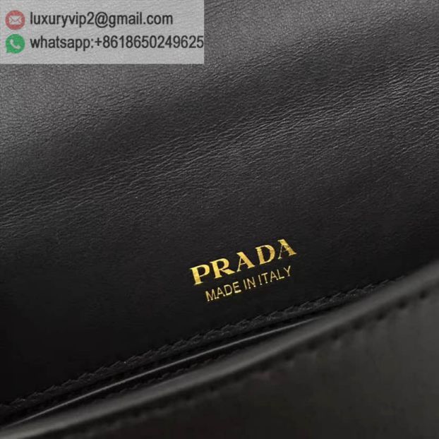 luxury deals: prada outlet