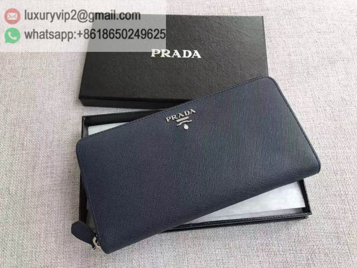 luxury deals: prada outlet