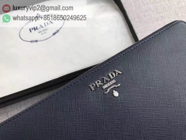 luxury deals: prada outlet