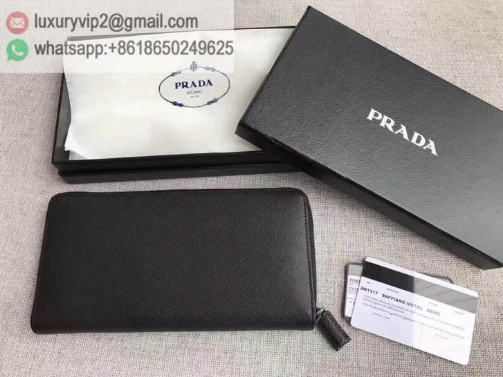 luxury deals: prada outlet