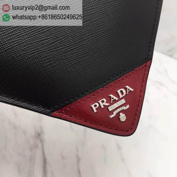 luxury deals: prada outlet