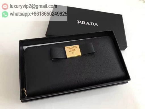 luxury deals: prada outlet