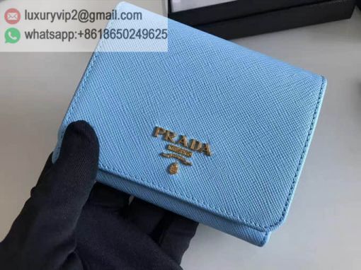 luxury deals: prada outlet