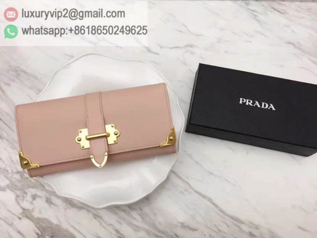 luxury deals: prada outlet