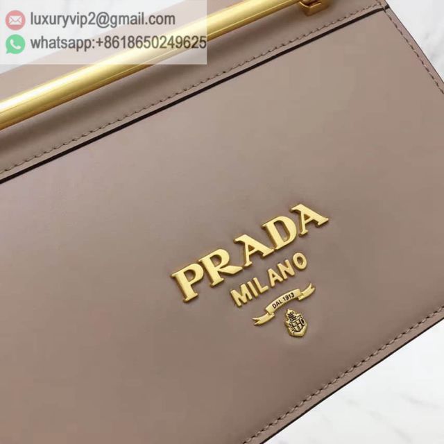 luxury deals: prada outlet