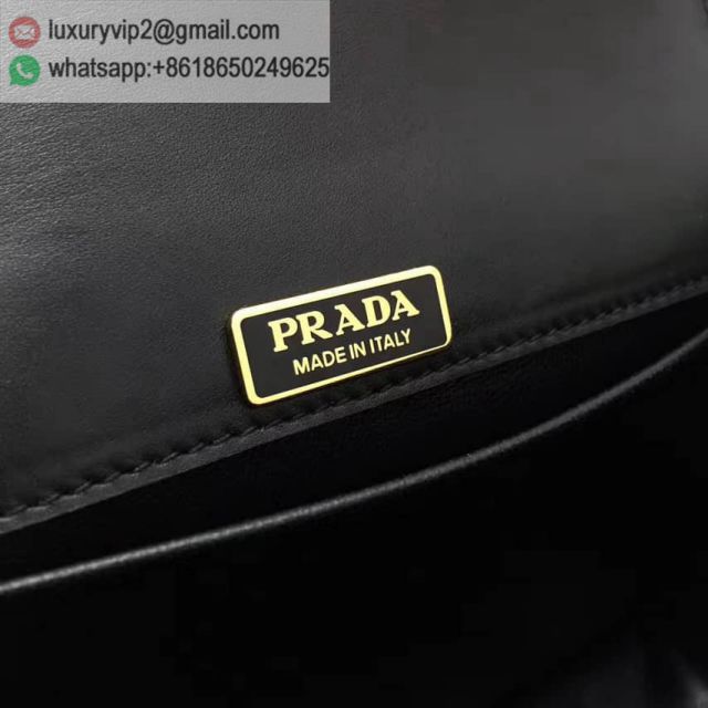 luxury deals: prada outlet