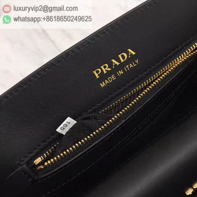 luxury deals: prada outlet