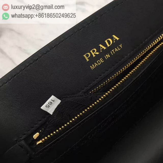 luxury deals: prada outlet