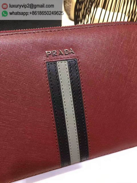 luxury deals: prada outlet