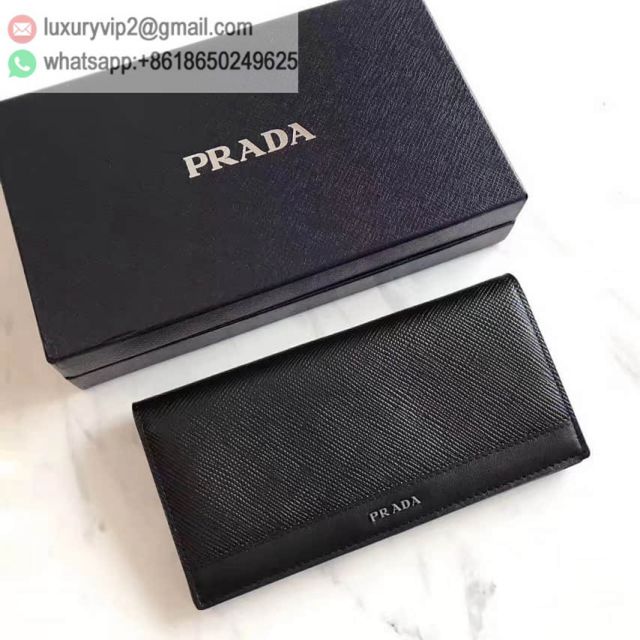 luxury deals: prada outlet