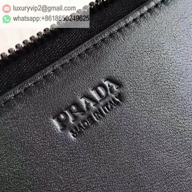 luxury deals: prada outlet