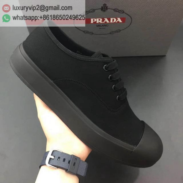 luxury deals: prada outlet