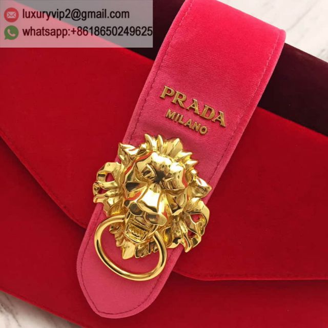 luxury deals: prada outlet