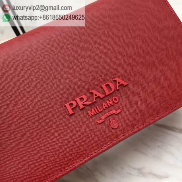 luxury deals: prada outlet