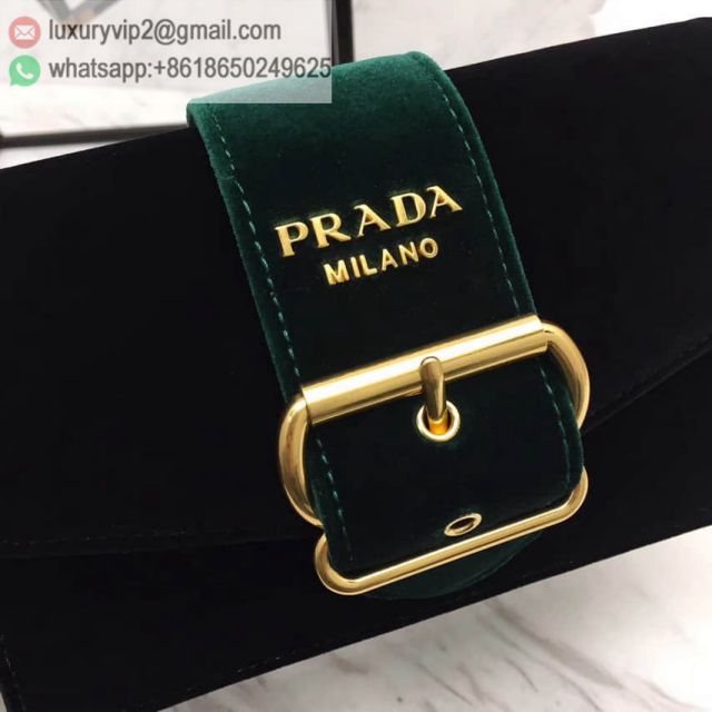 luxury deals: prada outlet