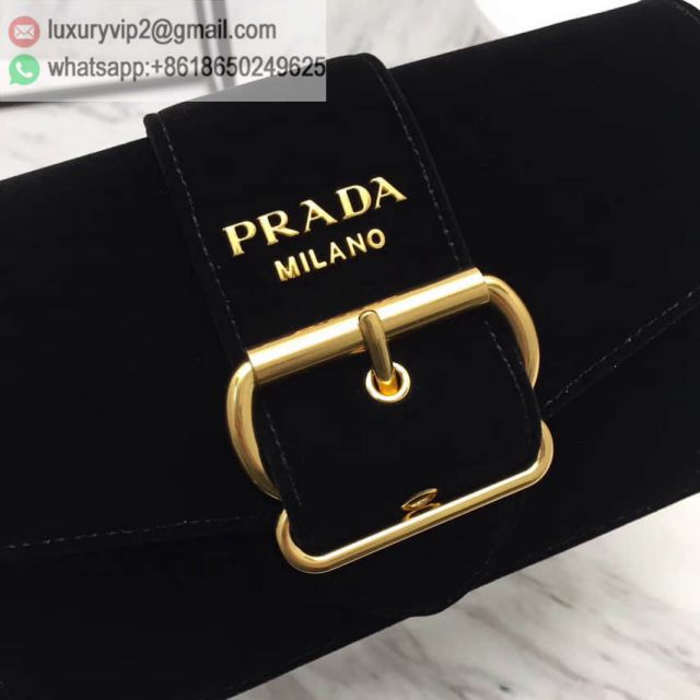 luxury deals: prada outlet