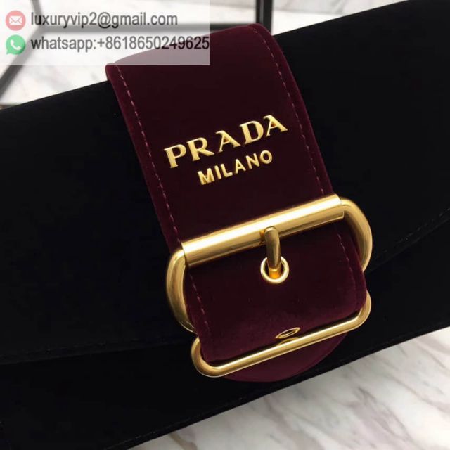 luxury deals: prada outlet