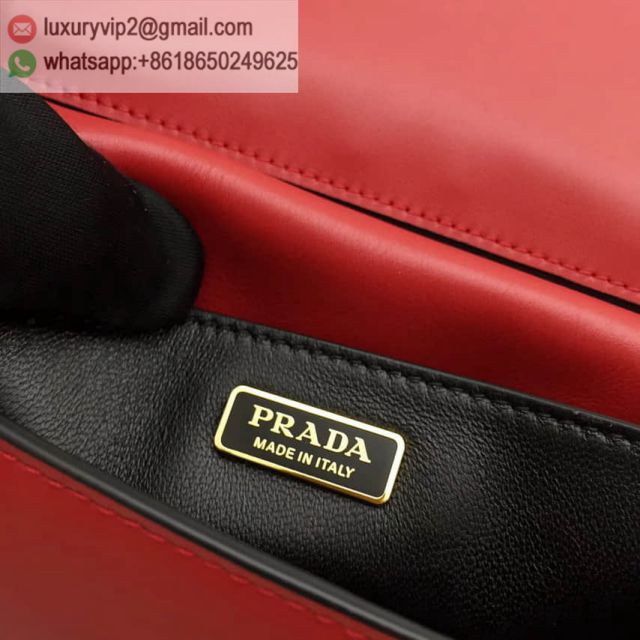 luxury deals: prada outlet