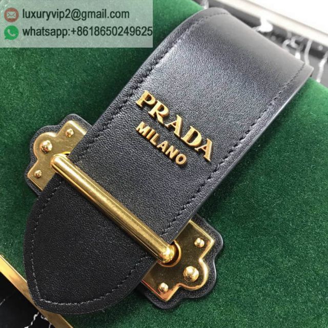 luxury deals: prada outlet