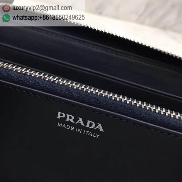 luxury deals: prada outlet