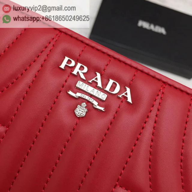 luxury deals: prada outlet