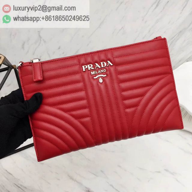 luxury deals: prada outlet