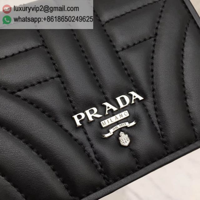 luxury deals: prada outlet