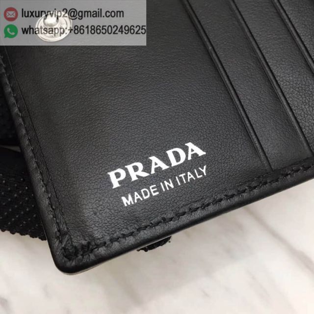 luxury deals: prada outlet