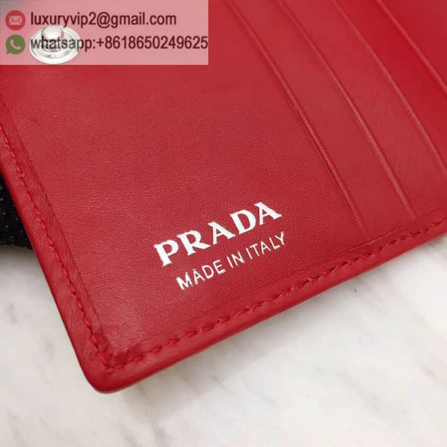 luxury deals: prada outlet