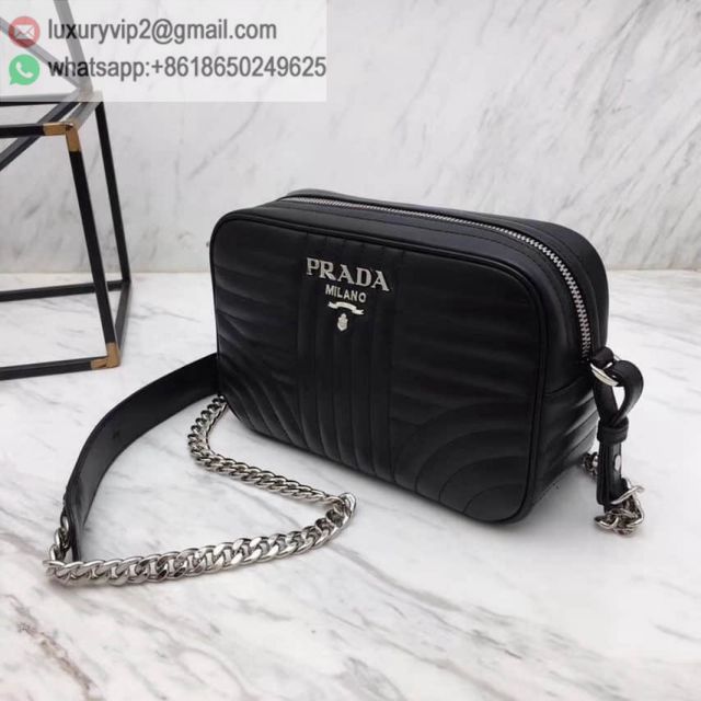 luxury deals: prada outlet