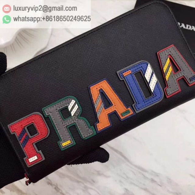 luxury deals: prada outlet