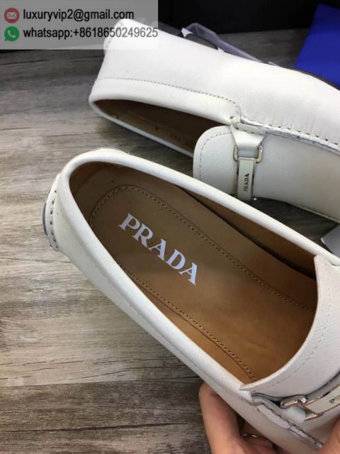 luxury deals: prada outlet