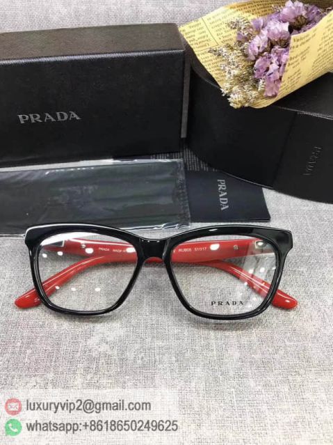 luxury deals: prada outlet