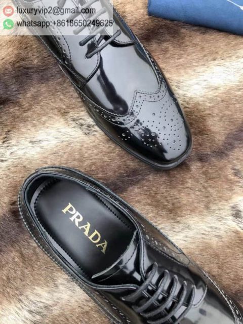 luxury deals: prada outlet