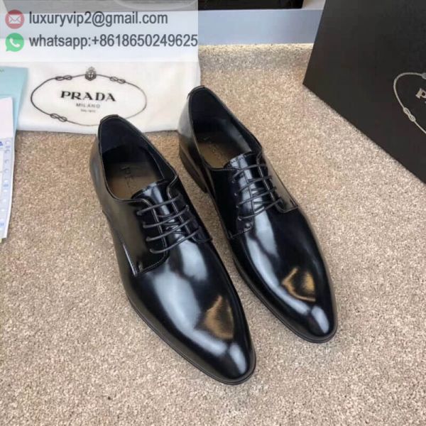 luxury deals: prada outlet