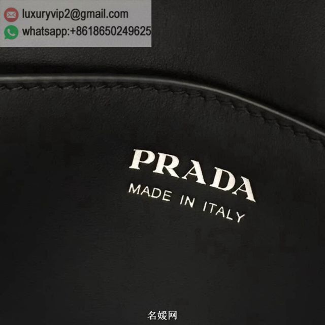 luxury deals: prada outlet