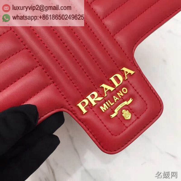 luxury deals: prada outlet