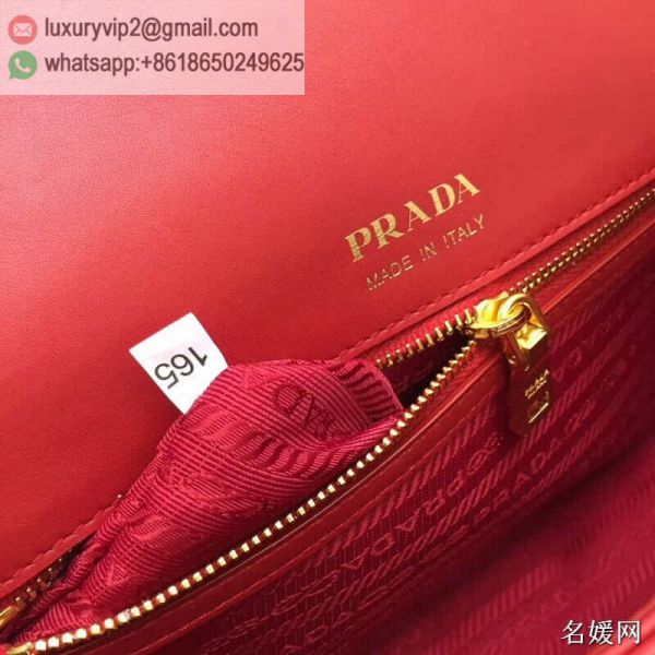 luxury deals: prada outlet