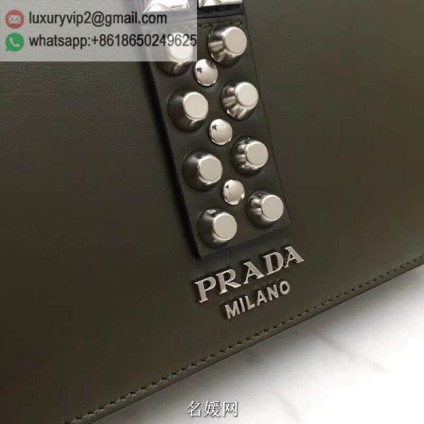 luxury deals: prada outlet